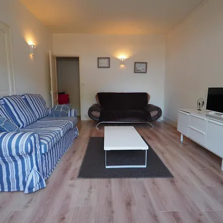 Apartment En Centre-ville Avec Terrasse Et Parking, Acces Direct A La - Fr-1-474-4 Arcachon